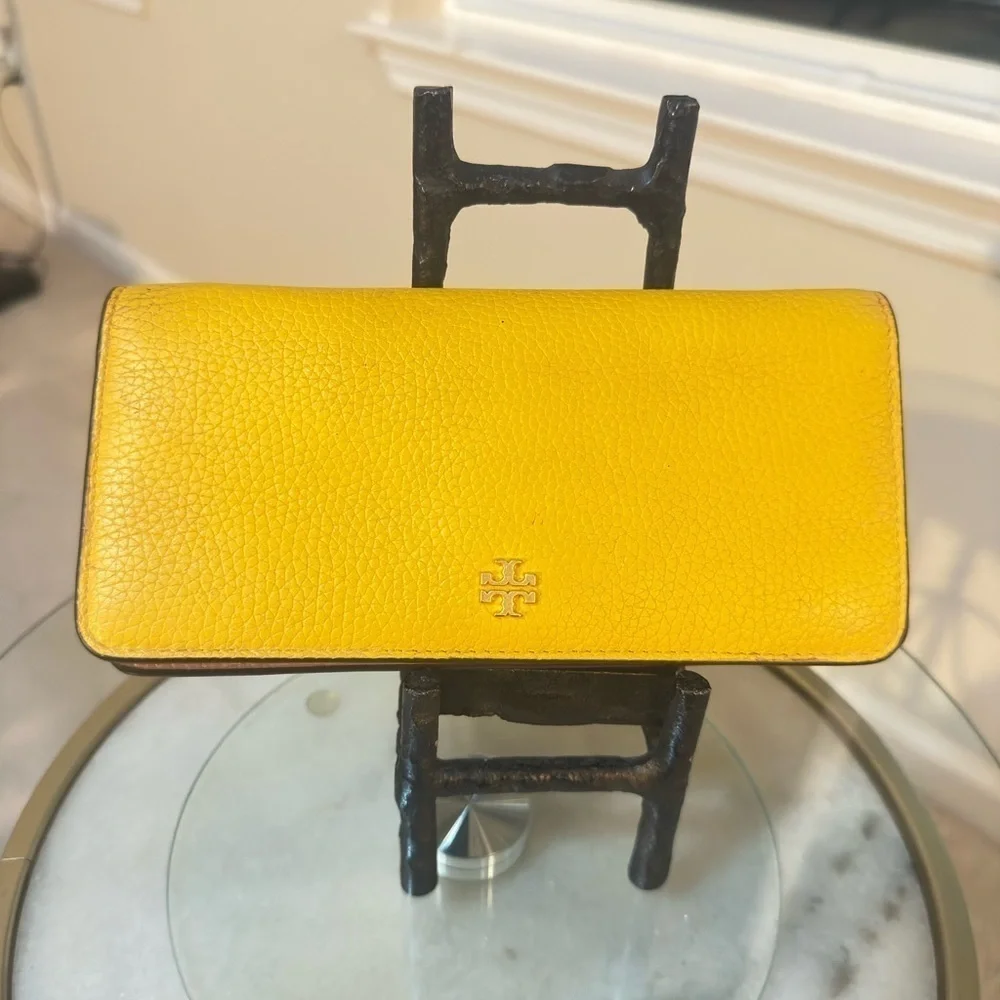 Tory Burch Robinson Snap Continental Wallet – Yellow & Blush Pebbled Leather